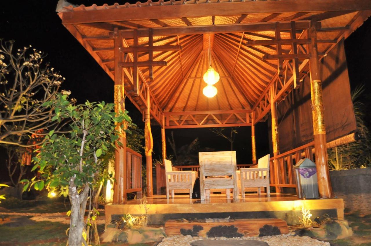 Setilas Bungalows Batununggul Exteriör bild