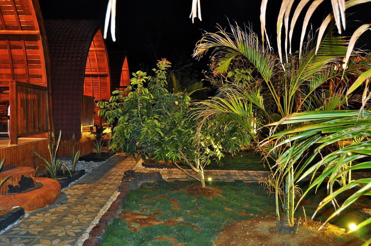 Setilas Bungalows Batununggul Exteriör bild