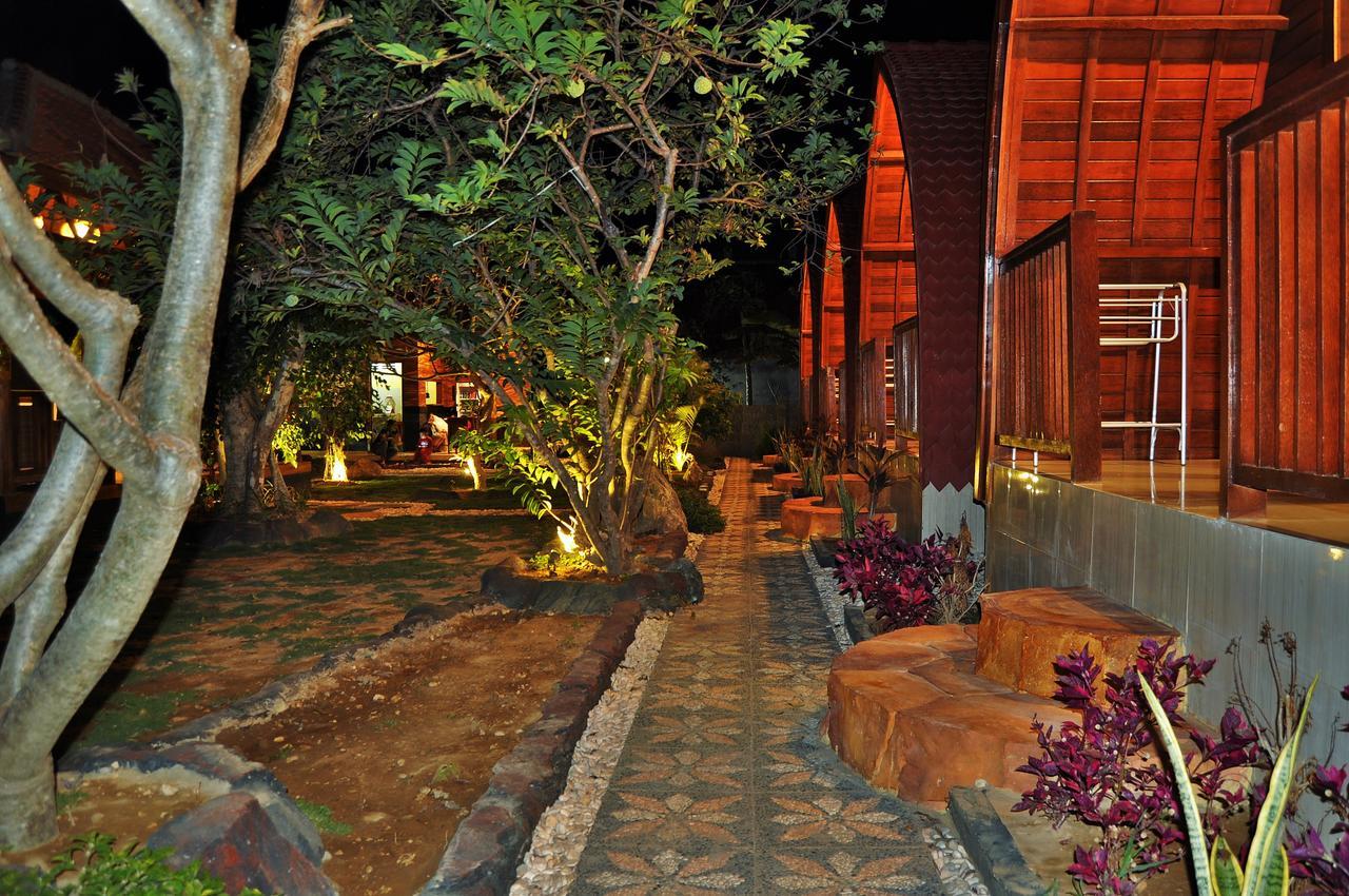 Setilas Bungalows Batununggul Exteriör bild